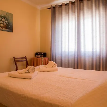 B32 - Portimao Central Apartment *
